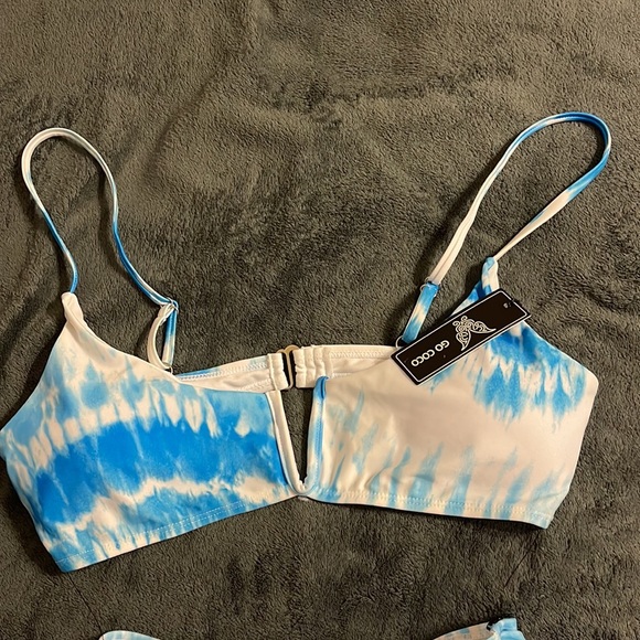 Tie dye bikini - Picture 3 of 3